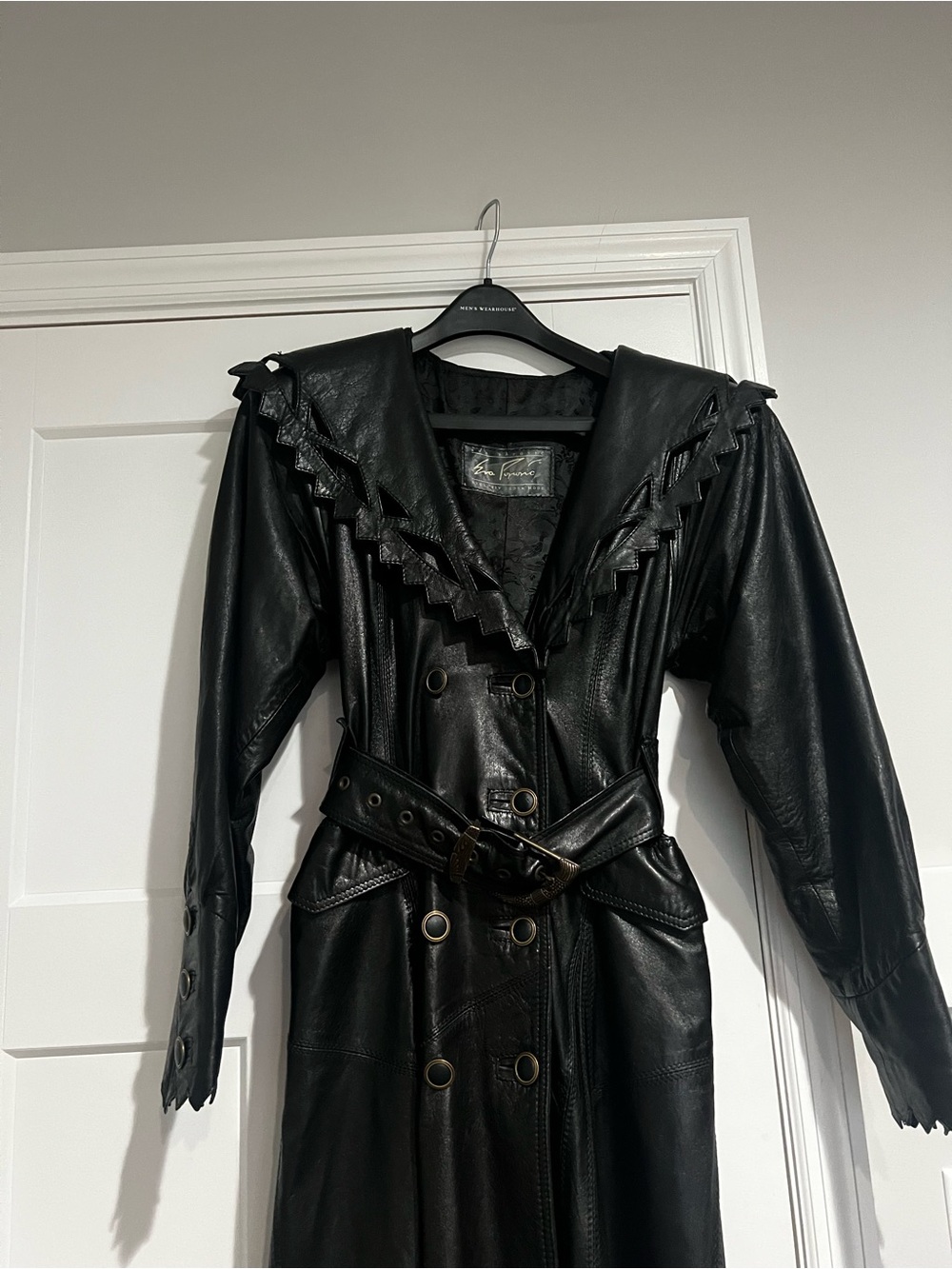 Black Leather Trench Coat with Belt are by Eva Popović costume design - Picture 3 of 9